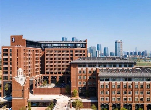 哈罗国际学校标识设计——诠释英伦风范的优雅与创新